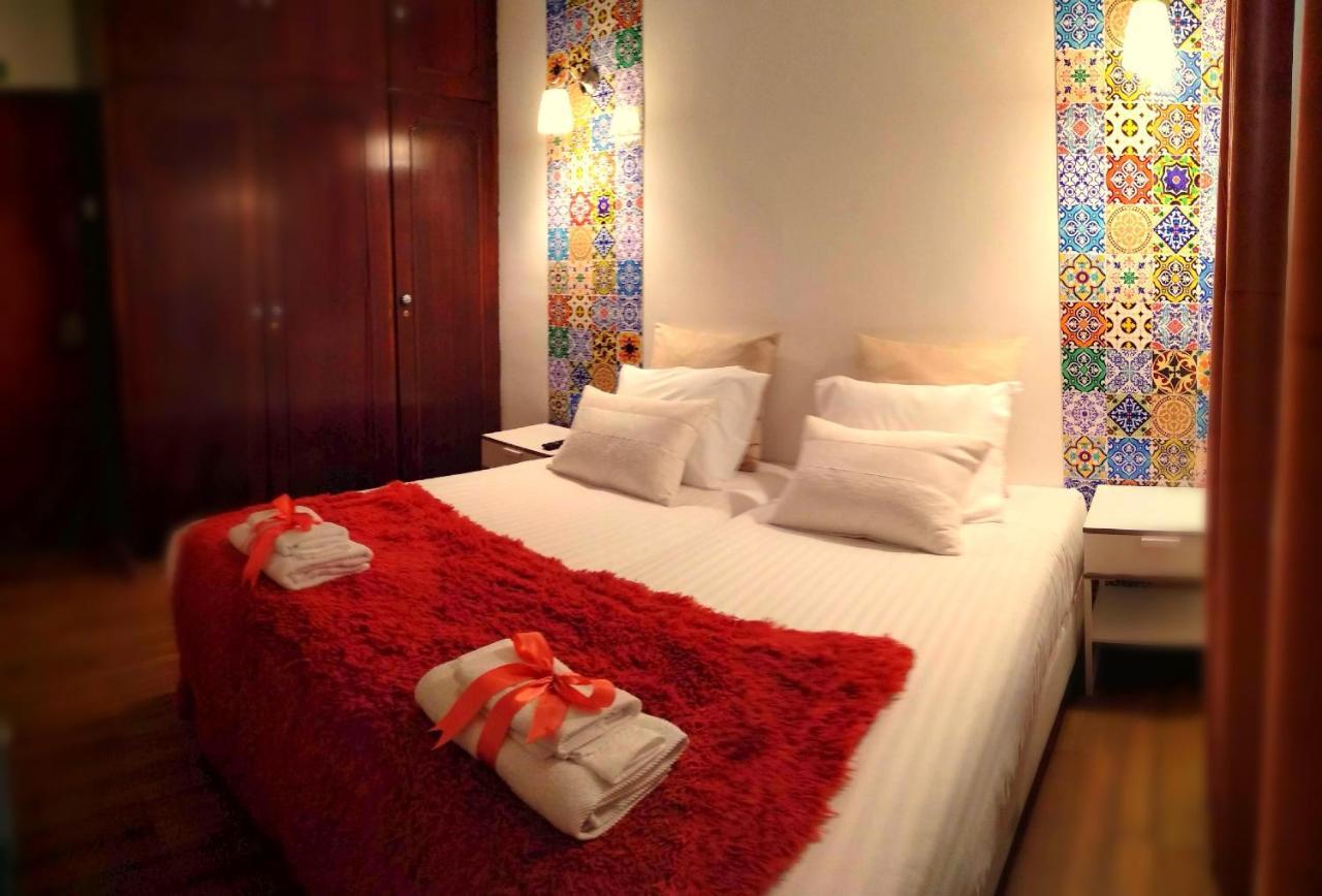 Tugaplace Bed & Breakfast Montijo Exterior photo