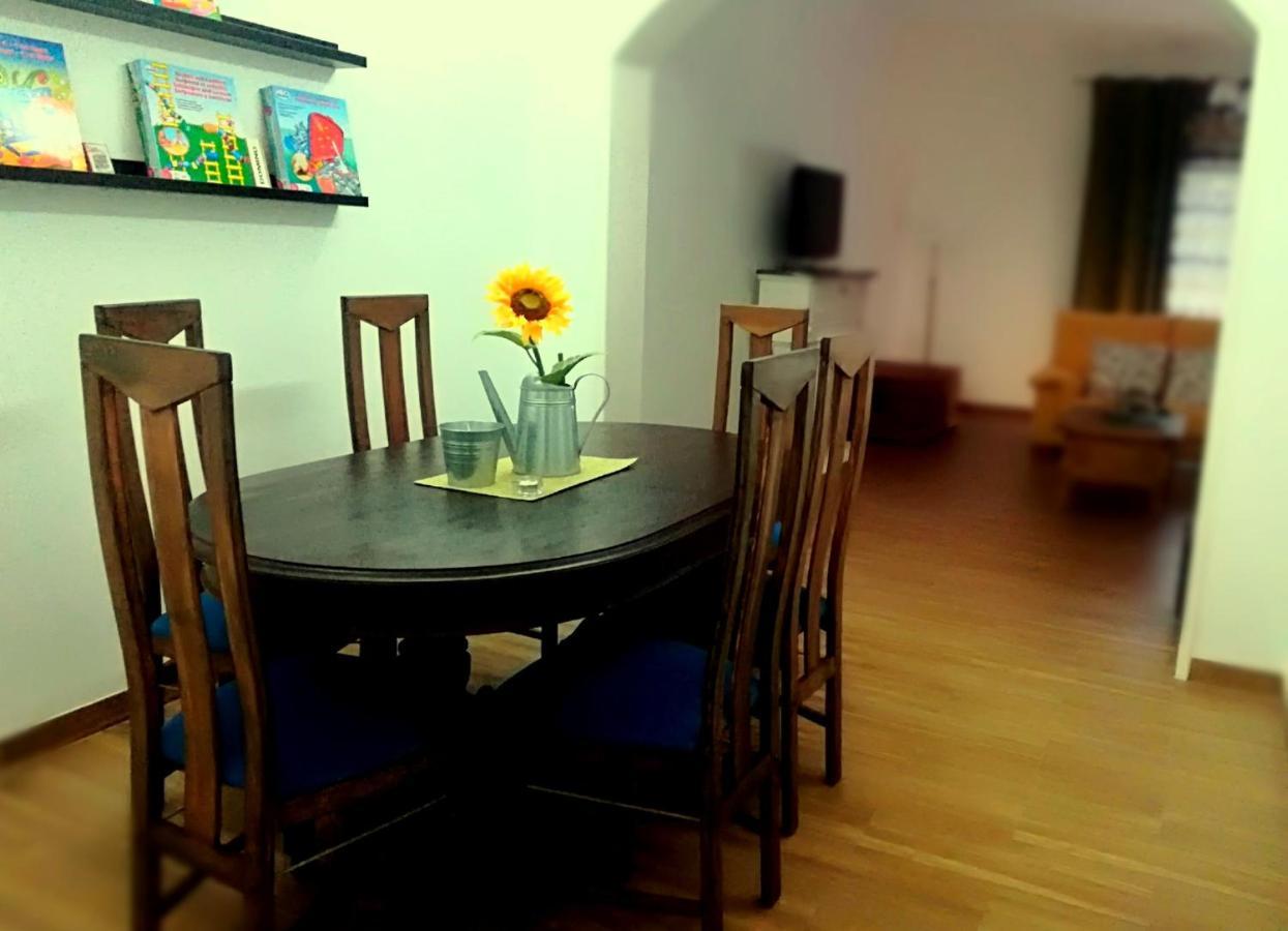 Tugaplace Bed & Breakfast Montijo Exterior photo